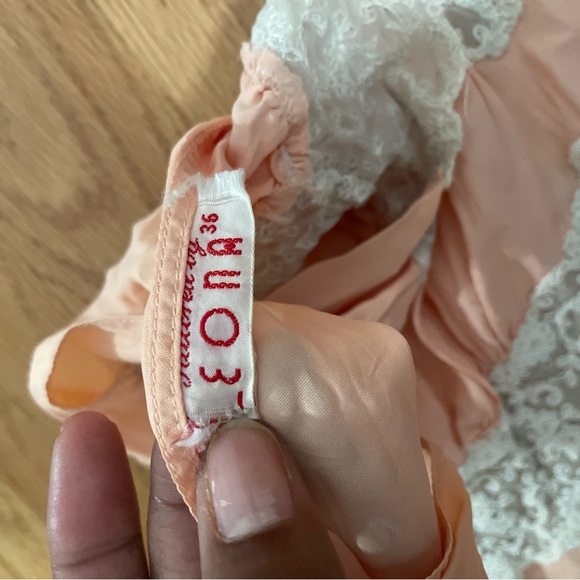 1920s Peach Crinkled Silk Pyjamas/Pajamas/Nightgown - Picture 4 of 9